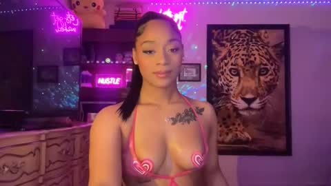 Snapshot of lunaa_11 chatting on 06/10/26, 06:23 lunaa_11 online show from 06/10/26, 06:23