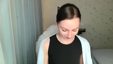 Snapshot of lunaa_bluee chatting on 11/05/25, 07:58 lunaa_bluee online show from 11/05/25, 07:58