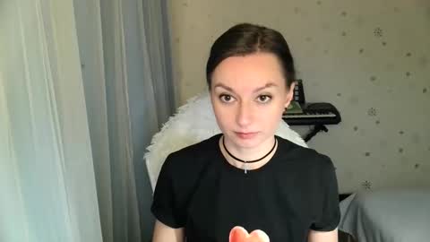 Snapshot of lunaa_bluee chatting on 11/08/25, 08:40 lunaa_bluee online show from 11/08/25, 08:40