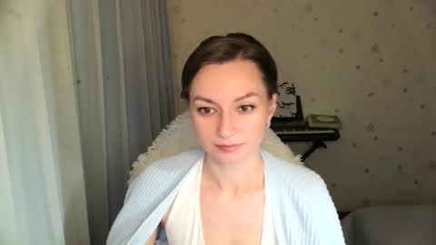 Snapshot of lunaa_bluee chatting on 11/09/25, 07:01 lunaa_bluee online show from 11/09/25, 07:01