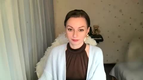 Snapshot of lunaa_bluee chatting on 11/28/25, 08:00 lunaa_bluee online show from 11/28/25, 08:00