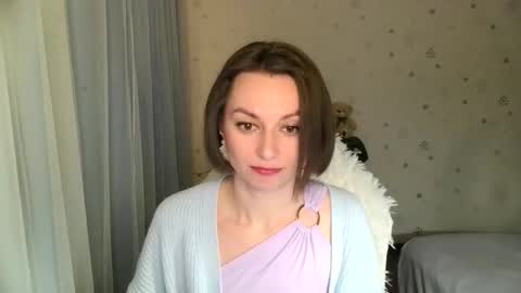 Snapshot of lunaa_bluee chatting on 12/13/25, 11:21 lunaa_bluee online show from 12/13/25, 11:21