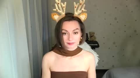 Snapshot of lunaa_bluee chatting on 12/22/25, 09:56 lunaa_bluee online show from 12/22/25, 09:56