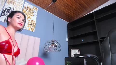 Luna  online show from 12/22/24, 02:39