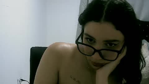 lunaa_sub online show from 01/18/25, 03:53