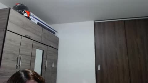 lunaa_sub online show from 10/04/25, 06:17