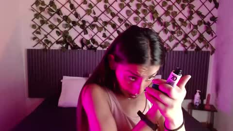 lunaaa_07 online show from 04/20/26, 04:26