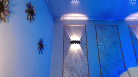 Luna online show from 10/20/25, 03:40