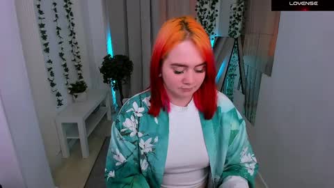 Snapshot of lunaali chatting on 04/10/26, 09:52 Li online show from 04/10/26, 09:52