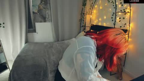 Snapshot of lunaali chatting on 04/21/26, 12:22 Li online show from 04/21/26, 12:22