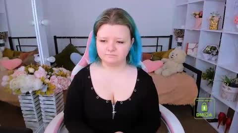 Luna online show from 03/03/26, 06:41