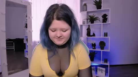 Luna online show from 04/13/26, 05:35