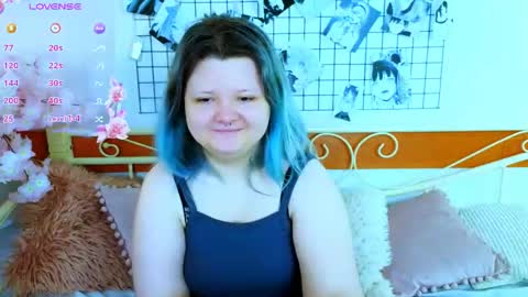 Snapshot of lunaar_ chatting on 05/31/26, 05:59 Luna online show from 05/31/26, 05:59