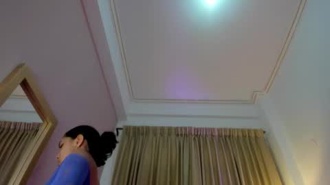 Luna Aspen online show from 09/23/25, 05:49