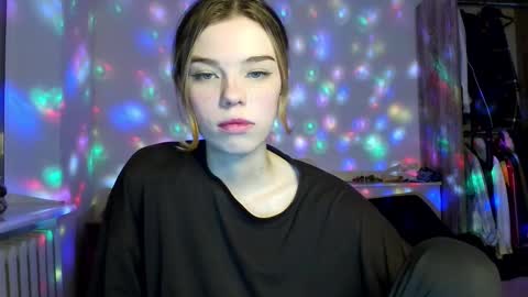 Snapshot of lunaastar_ chatting on 12/06/24, 04:38 lunaastar_ online show from 12/06/24, 04:38