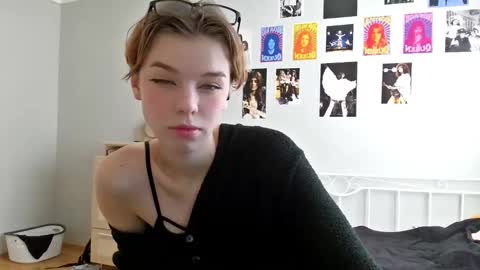 Snapshot of lunaastar_ chatting on 01/06/25, 11:29 lunaastar_ online show from 01/06/25, 11:29
