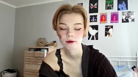 Snapshot of lunaastar_ chatting on 03/02/25, 11:07 lunaastar_ online show from 03/02/25, 11:07