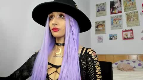 lunacristal_moon online show from 05/28/26, 07:49
