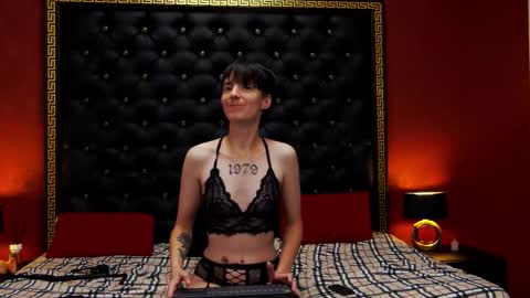 Luna Devil online show from 09/10/25, 05:24