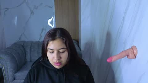 Snapshot of lunafemme_tf chatting on 04/22/26, 03:09 Lunafemme tf online show from 04/22/26, 03:09