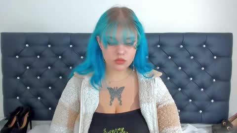 Snapshot of lunaflirt chatting on 09/24/25, 08:50 Luna online show from 09/24/25, 08:50