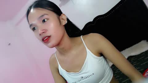 lunafoxx_ online show from 02/04/26, 11:05