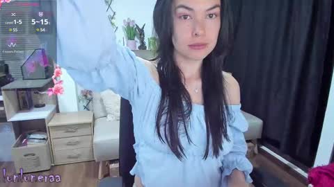 Luna online show from 02/19/25, 02:33