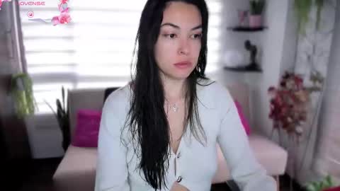 Luna online show from 09/27/25, 08:47