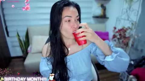 Luna online show from 11/23/25, 01:27