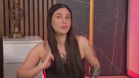 Snapshot of lunaglace chatting on 04/04/26, 04:11 lunaglace online show from 04/04/26, 04:11