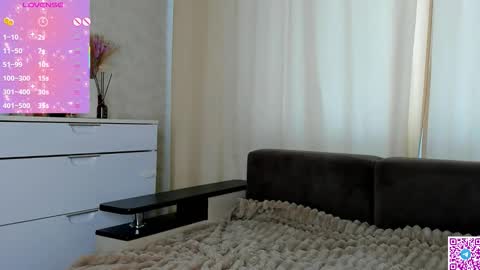 lunail online show from 11/13/25, 09:52