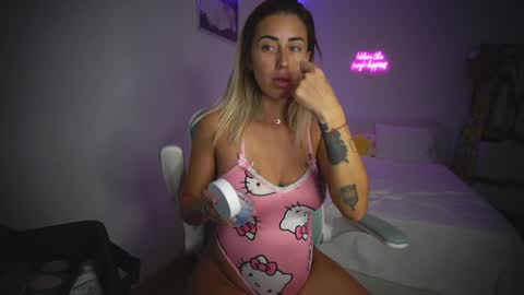 Laura online show from 10/23/25, 08:24