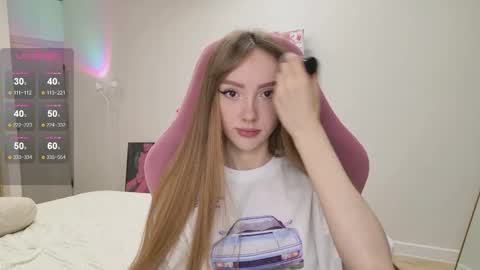 Snapshot of lunainnk chatting on 09/15/25, 01:05 Luna online show from 09/15/25, 01:05