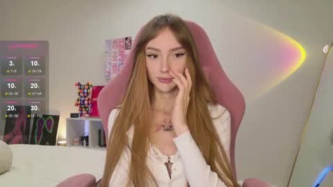 Snapshot of lunainnk chatting on 09/19/25, 11:16 Luna online show from 09/19/25, 11:16