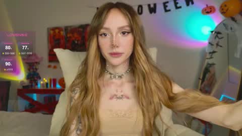 Snapshot of lunainnk chatting on 10/28/25, 12:14 Luna online show from 10/28/25, 12:14