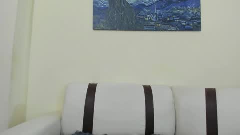 Luna online show from 09/21/25, 09:55