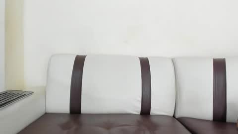 Luna online show from 02/06/26, 06:44