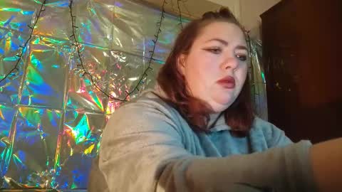 Snapshot of lunakissa_74 chatting on 12/13/25, 08:58 Viktoria online show from 12/13/25, 08:58