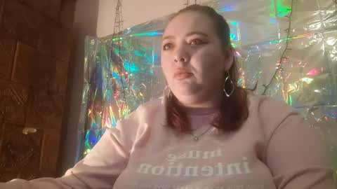 Snapshot of lunakissa_74 chatting on 12/14/25, 08:24 Viktoria online show from 12/14/25, 08:24