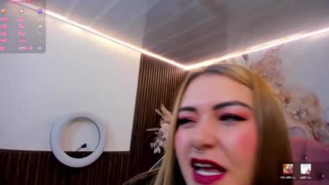 Snapshot of lunakitty_tay chatting on 07/08/26, 11:37 LUNA KITTY online show from 07/08/26, 11:37