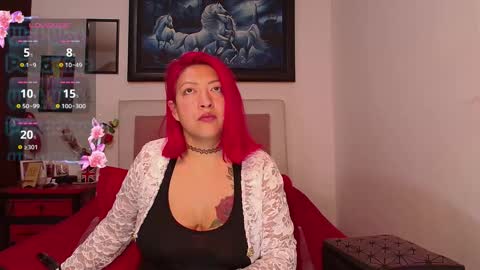 Snapshot of lunalatinacoo chatting on 10/18/25, 11:00 LUNA online show from 10/18/25, 11:00