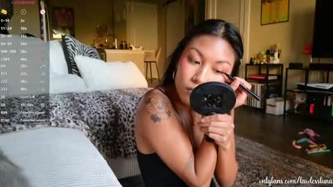 Snapshot of lunalawless chatting on 04/27/26, 11:36 luna dela cruz online show from 04/27/26, 11:36