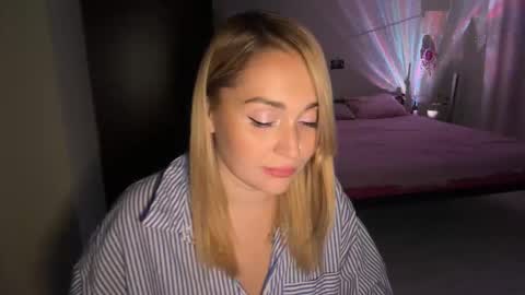 Lana online show from 10/28/25, 11:18