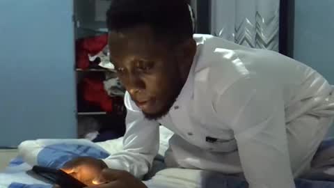 lunalove22_ online show from 11/16/25, 04:23