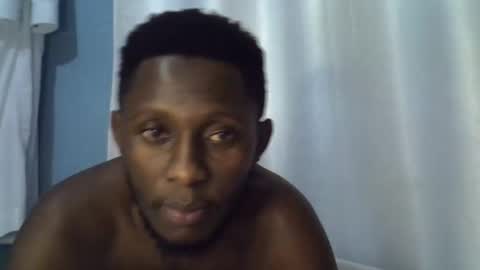 lunalove22_ online show from 11/17/25, 06:03