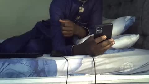 lunalove22_ online show from 04/26/26, 03:37