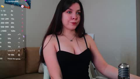 Luna online show from 02/11/25, 07:12