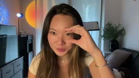 Luna online show from 06/11/26, 08:34