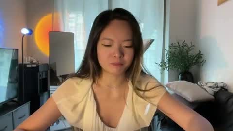 Luna online show from 06/24/26, 02:21