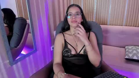 Snapshot of lunamillers_ chatting on 05/05/26, 12:24 lunamillers_ online show from 05/05/26, 12:24
